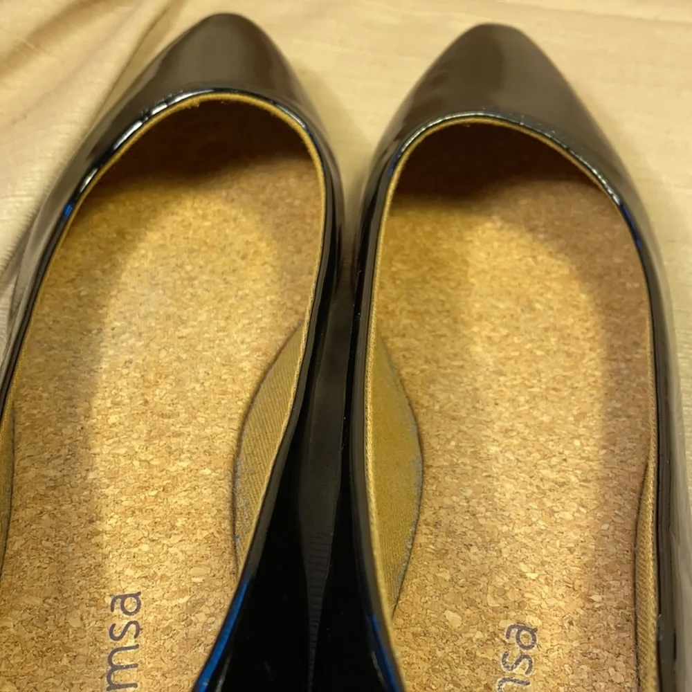 NWOT Ahimsa point toe cork footbed flats 2